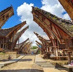 Rondreis INDONESIË: SULAWESI & DE MOLUKKEN - 23 dagen; Tau-tau, specerijen en bentors